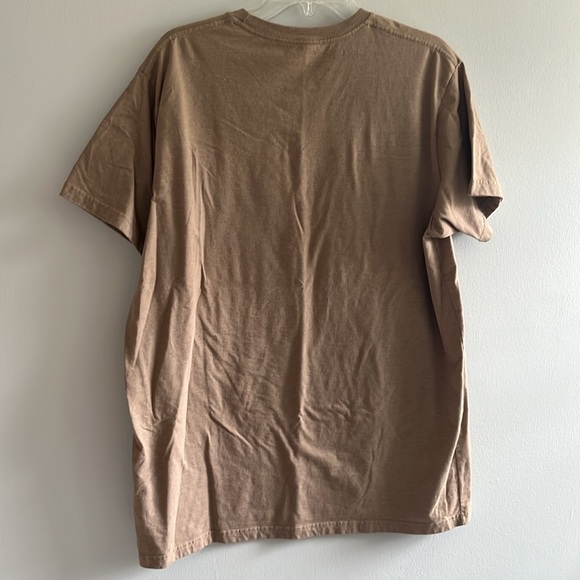 Patagonia men’s tan tee with fish and trident graphic - Picture 6 of 7